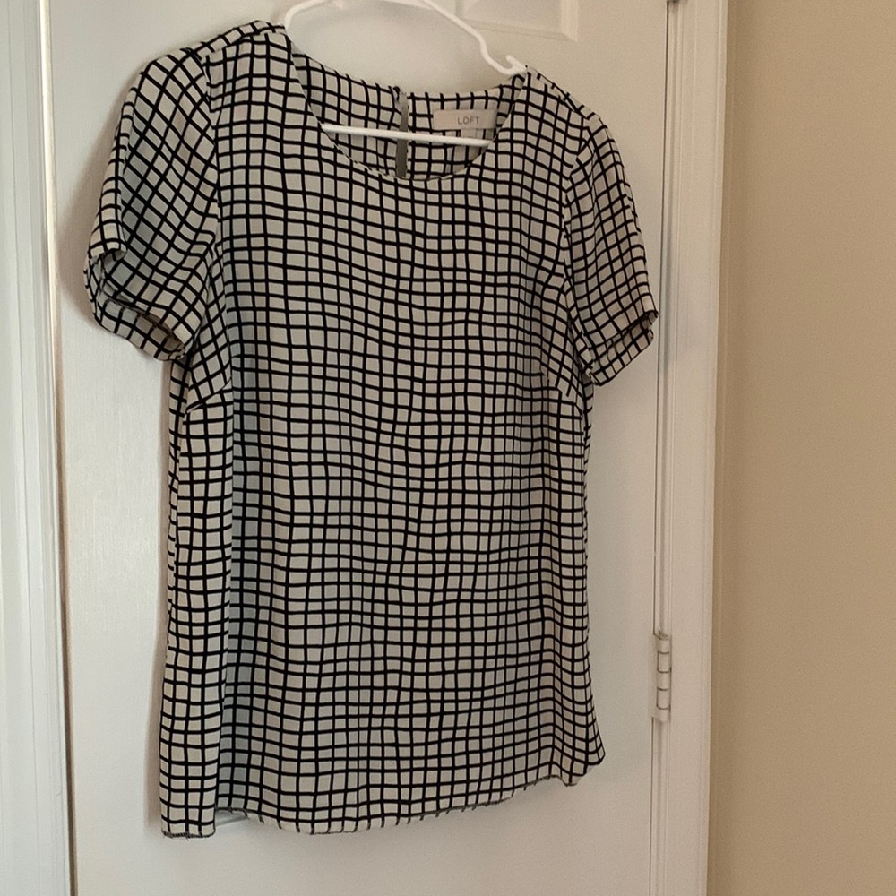 Short sleeve LOFT blouse, Small